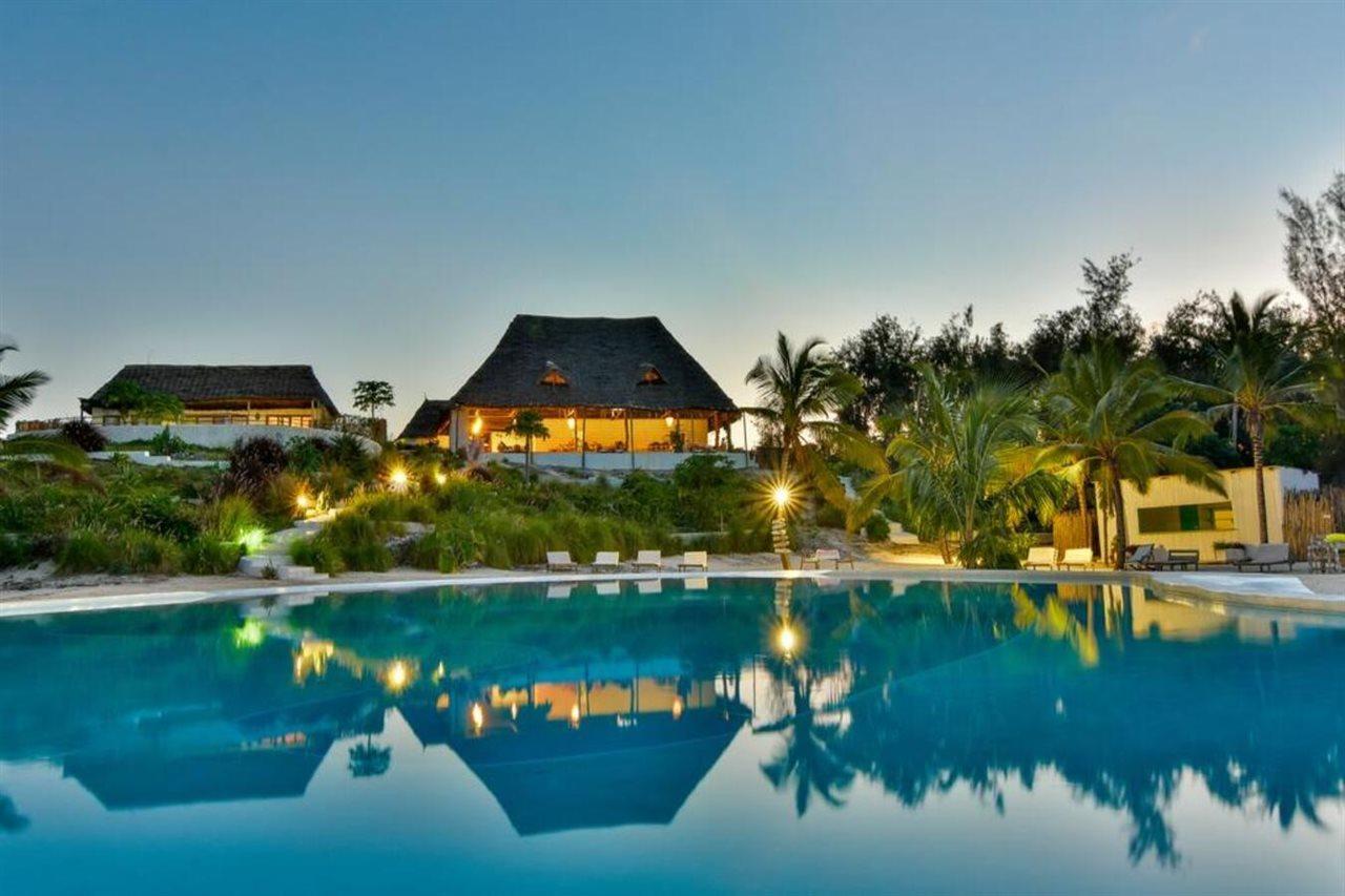 Zanbluu Beach Hotel Ківенґва Екстер'єр фото