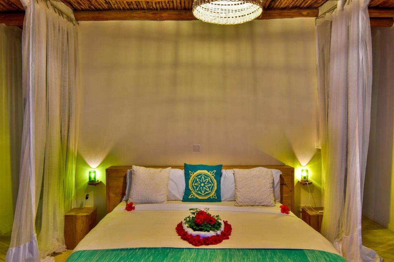 Zanbluu Beach Hotel Ківенґва Екстер'єр фото