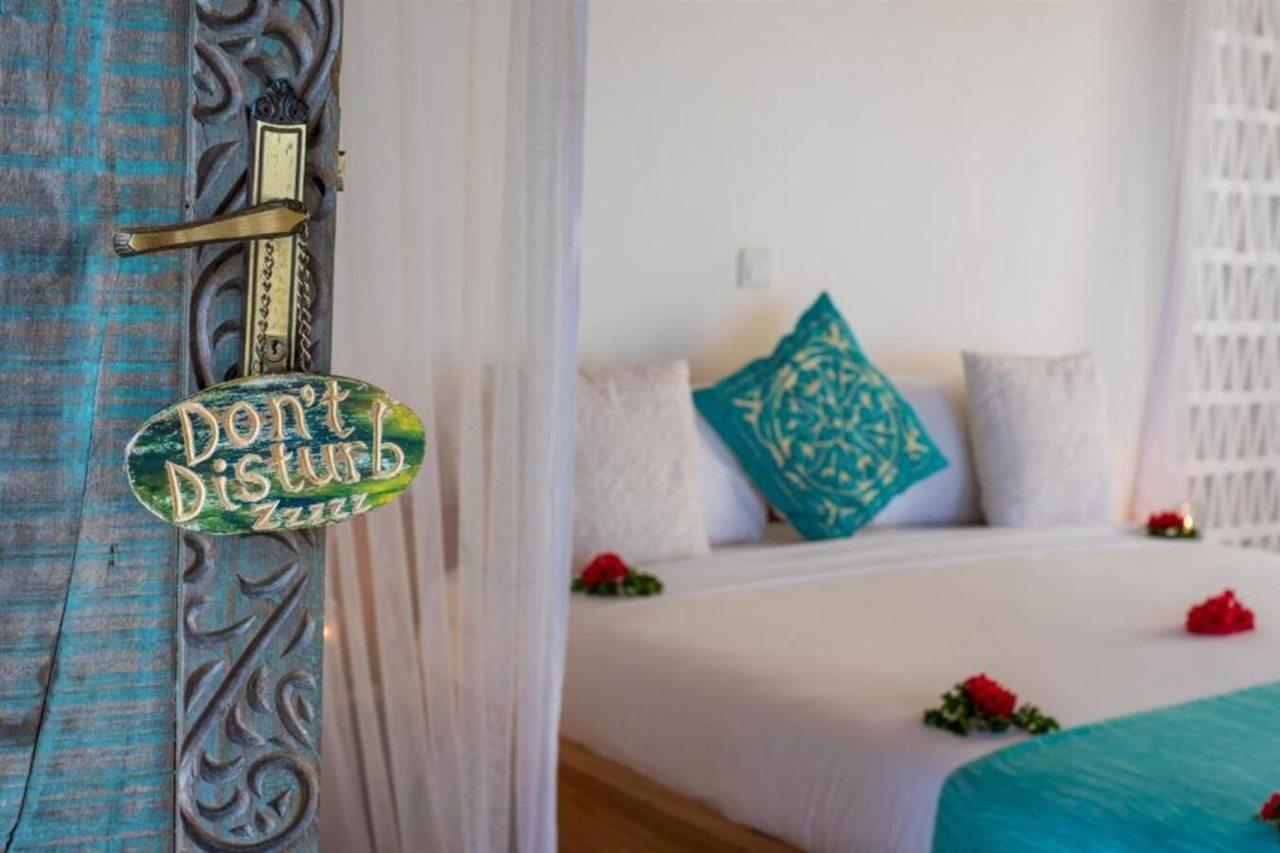 Zanbluu Beach Hotel Ківенґва Екстер'єр фото