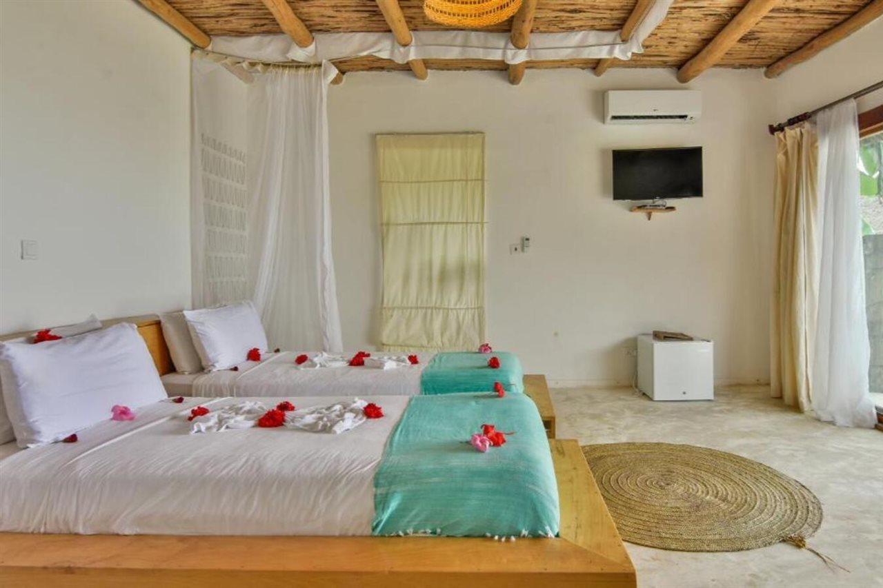 Zanbluu Beach Hotel Ківенґва Екстер'єр фото