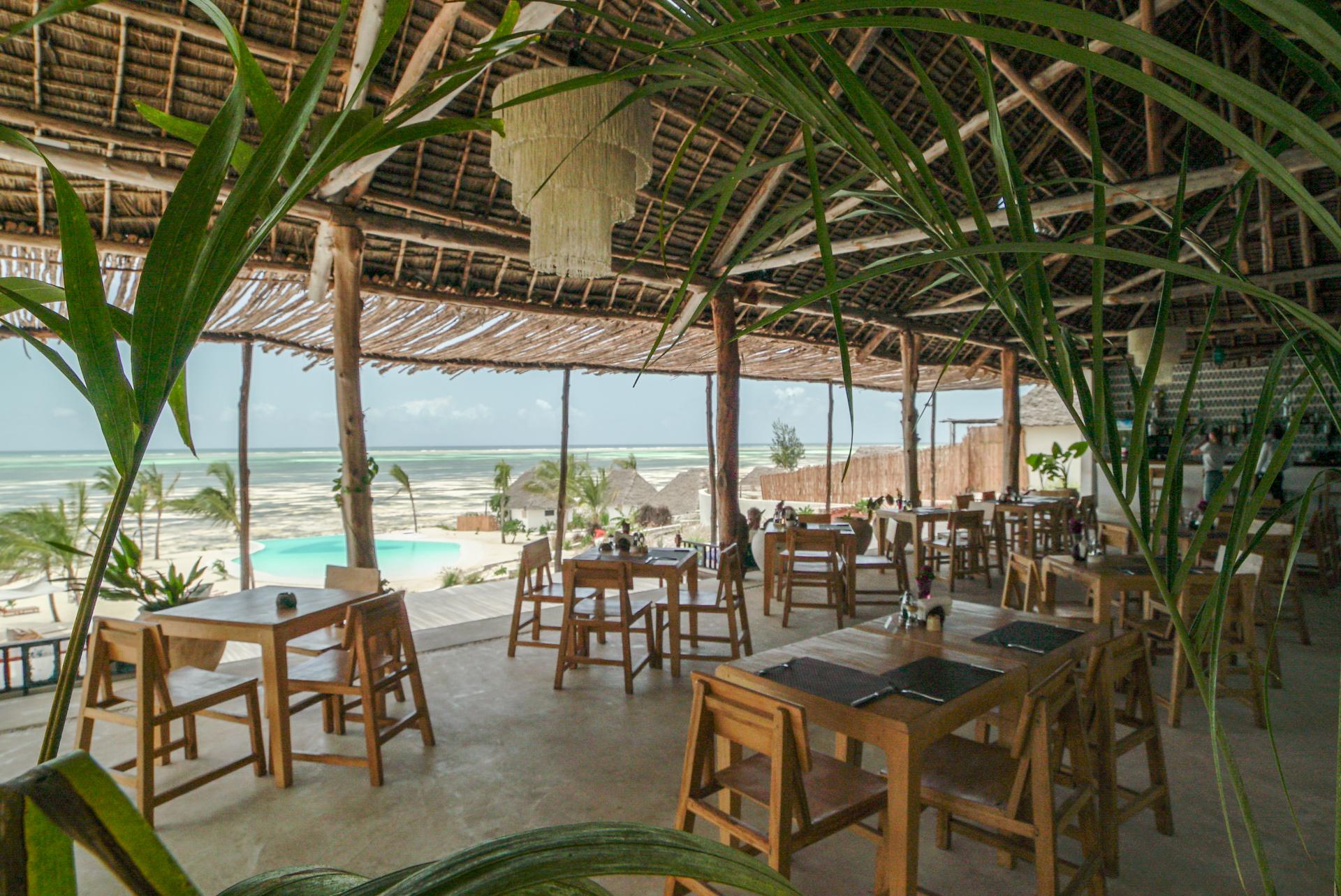 Zanbluu Beach Hotel Ківенґва Екстер'єр фото