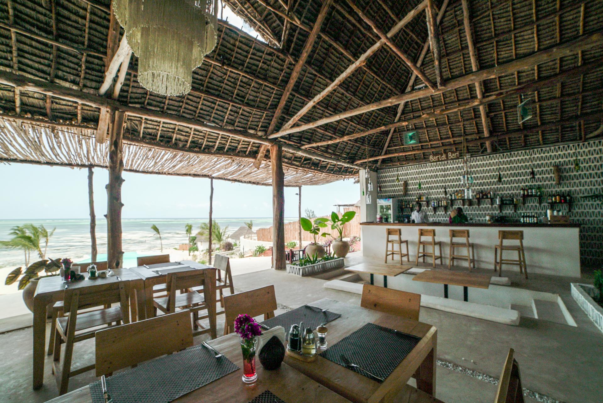 Zanbluu Beach Hotel Ківенґва Екстер'єр фото