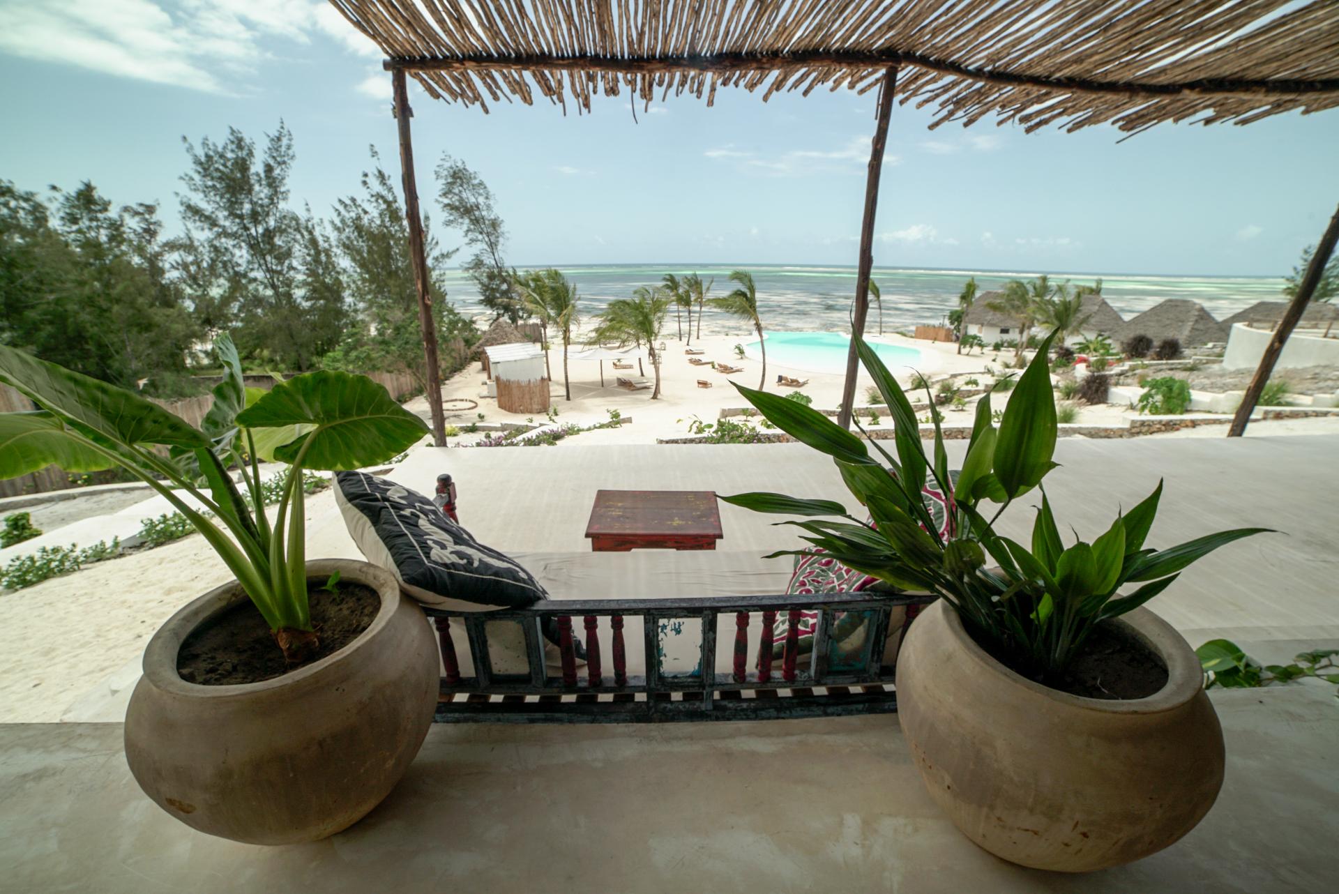 Zanbluu Beach Hotel Ківенґва Екстер'єр фото