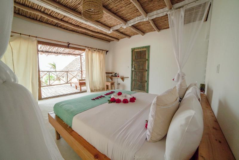 Zanbluu Beach Hotel Ківенґва Екстер'єр фото