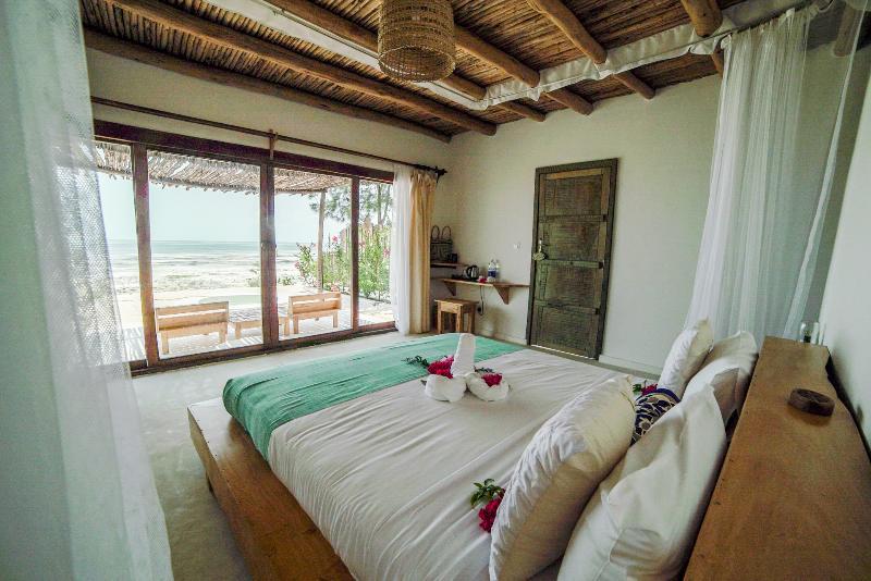 Zanbluu Beach Hotel Ківенґва Екстер'єр фото