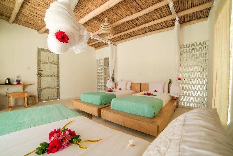 Zanbluu Beach Hotel Ківенґва Екстер'єр фото